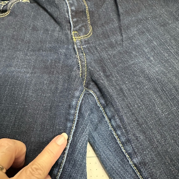 American Eagle women’s 14 artistic crop stretch denim jeans,double button front - Picture 7 of 8